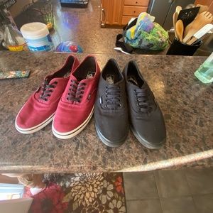 Black & Maroon Vans women’s 7.5